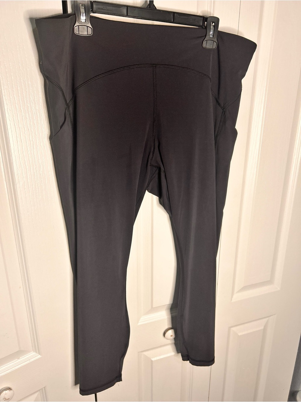 Lululemon Women’s Size 18 Black High-Waist Black Cropped Leggings Pockets Yoga - Picture 5 of 10